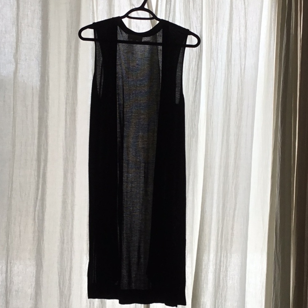 Joseph A Lightweight Sleeveless Open Cardigan in Black, Mid-Calf Length